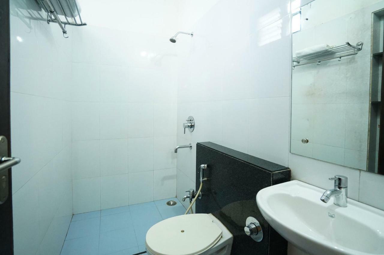 Hotel Aarya Inn Raipur  Exterior photo